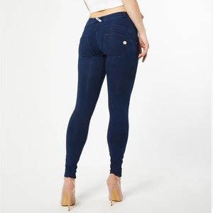 Dark wash Skinny Jeans